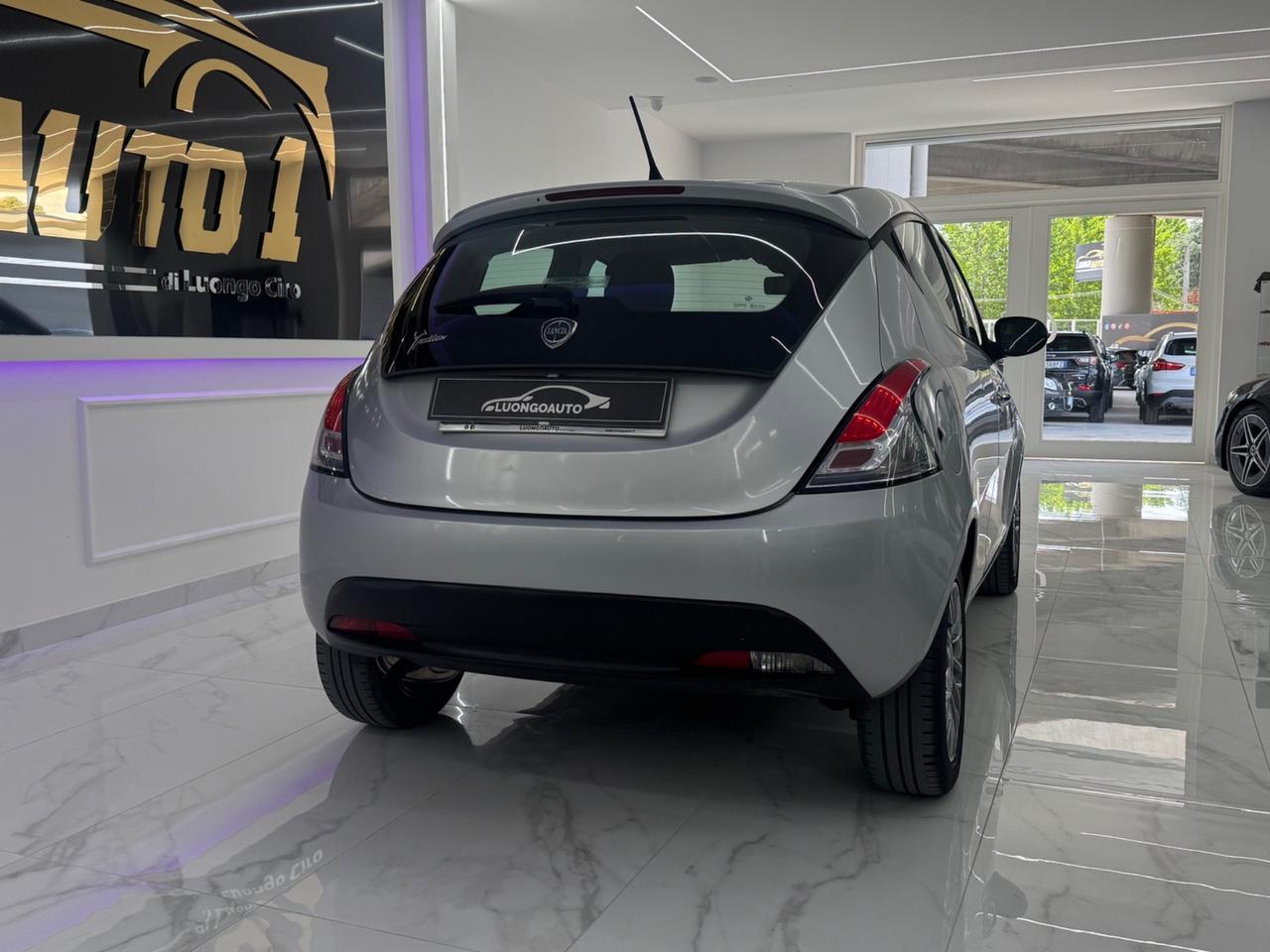 Lancia Ypsilon 1.2 69Cv Platinum