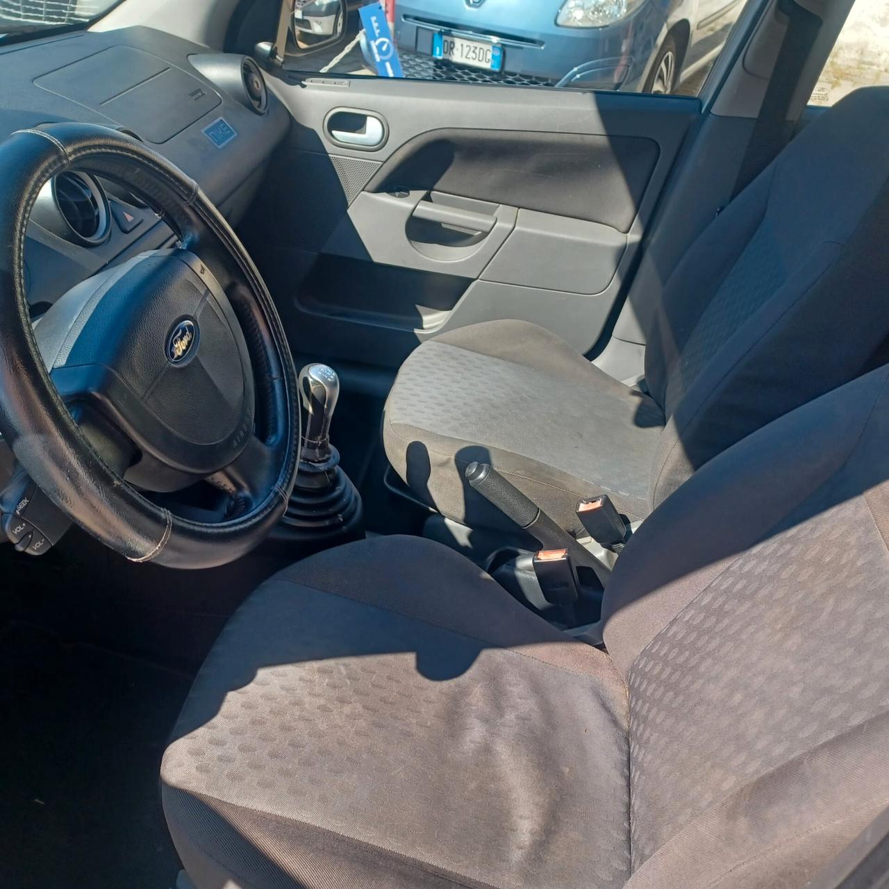 FIESTA 1.4 GPL NEOPATENTATI BEN CONSERVATA