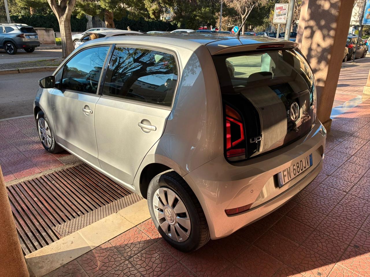 Volkswagen Up 1.0 5p perfetta garantita.18