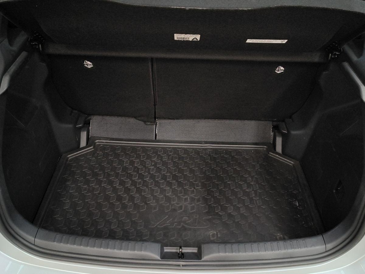 TOYOTA Yaris 4ª serie - Yaris 1.5 Hybrid 5 porte Lounge
