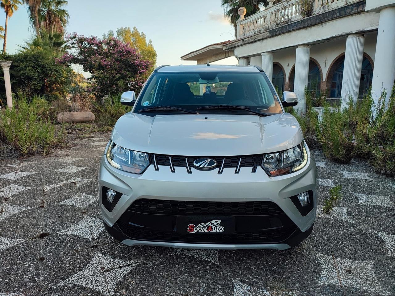Mahindra KUV100 NXT 1.2 B K8 G80 NAVIGATORE CLIMA CERCHI IN LEGA
