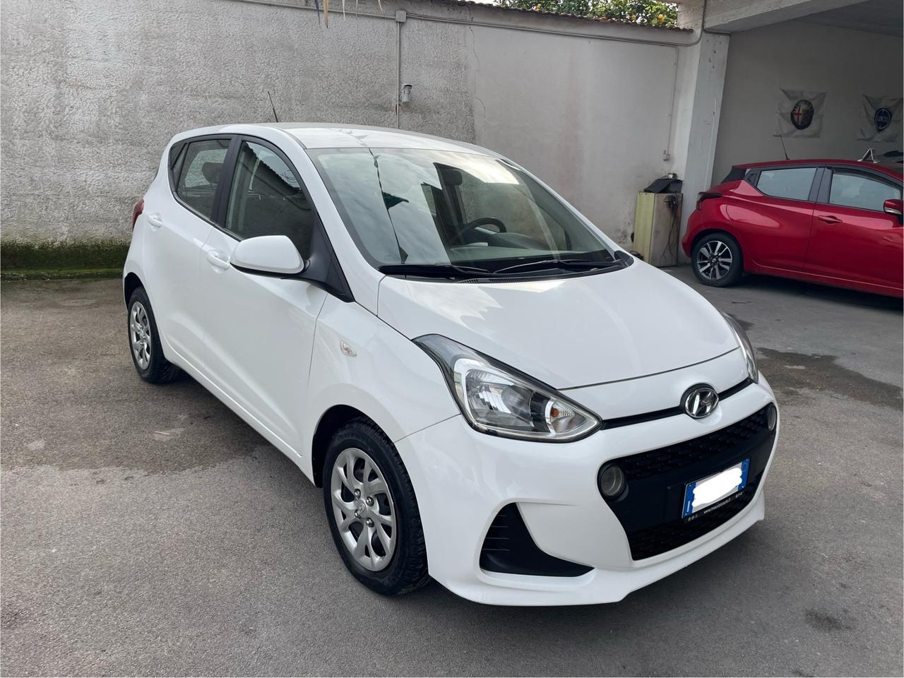 Hyundai i10 1.0 MPI Style restayling Full dal nord Italia