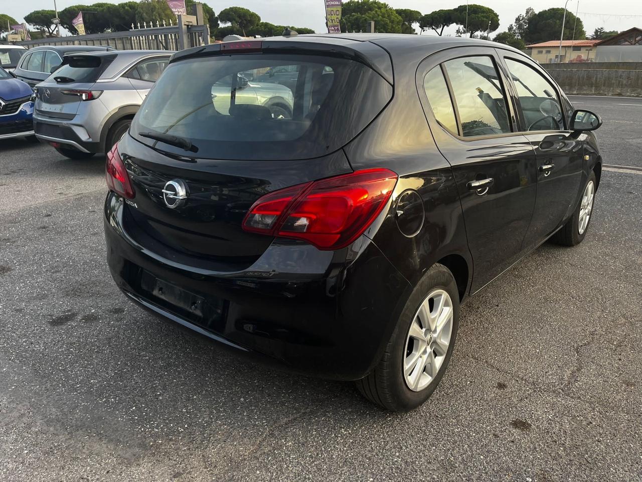 Opel Corsa 1.4 90CV Black Edition più Gpl*