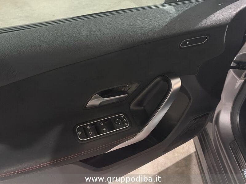 Mercedes-Benz Classe A - W177 2018 Diesel A 180 d Premium auto