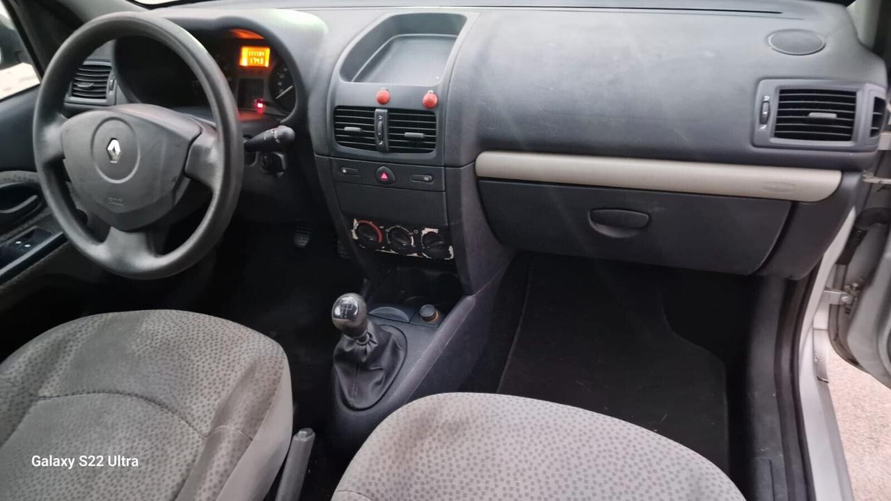 Renault Clio 1.2 cat 3 porte Confort Authentique neop