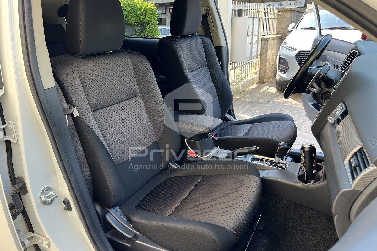 MITSUBISHI Outlander 2.2 DI-D 4WD Instyle 7p.