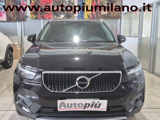VOLVO XC40 T3 Momentum Core