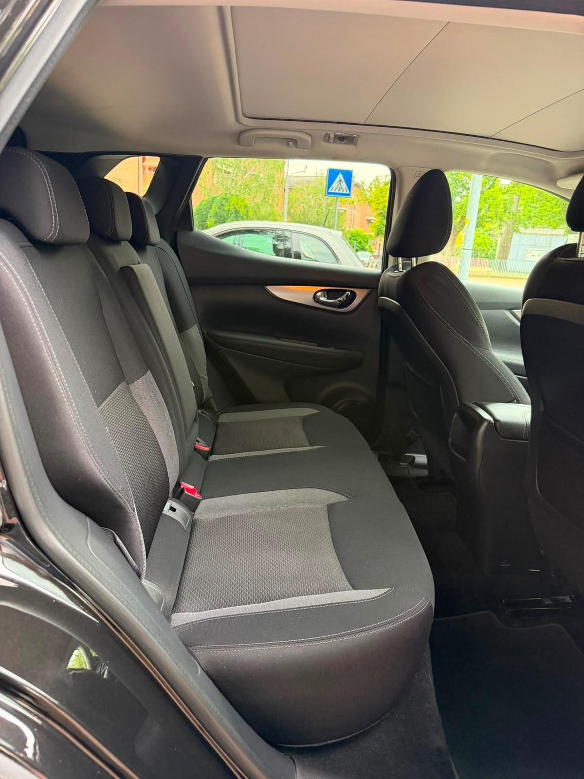 Nissan Qashqai 1.5 dCi N-Connecta