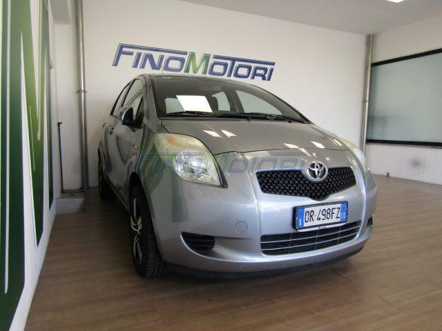 TOYOTA Yaris 1.0 5 porte - NEOPATENTATI