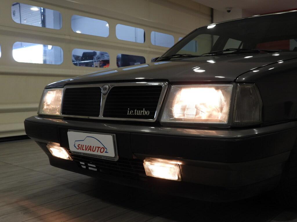 Lancia Thema Berlina 2.0 Turbo IE