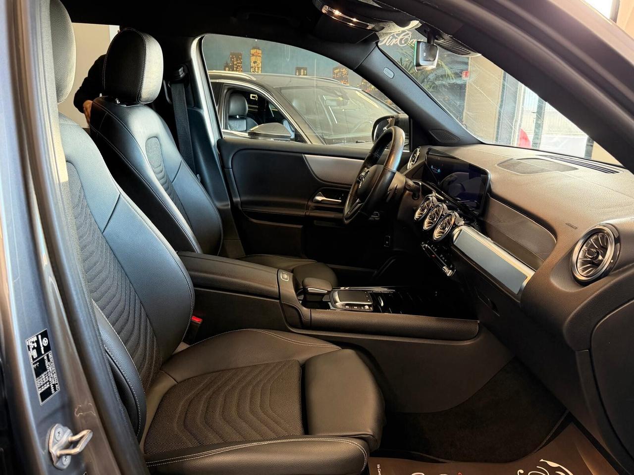 MERCEDES-BENZ GLB 180D SPORT 2.0 116CV PELLE NAVI CAM ANNO 2022