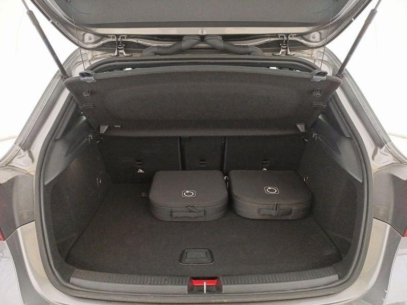 Mercedes-Benz Classe A - W177 2023 A 250 e phev AMG Line Advanced Plus auto