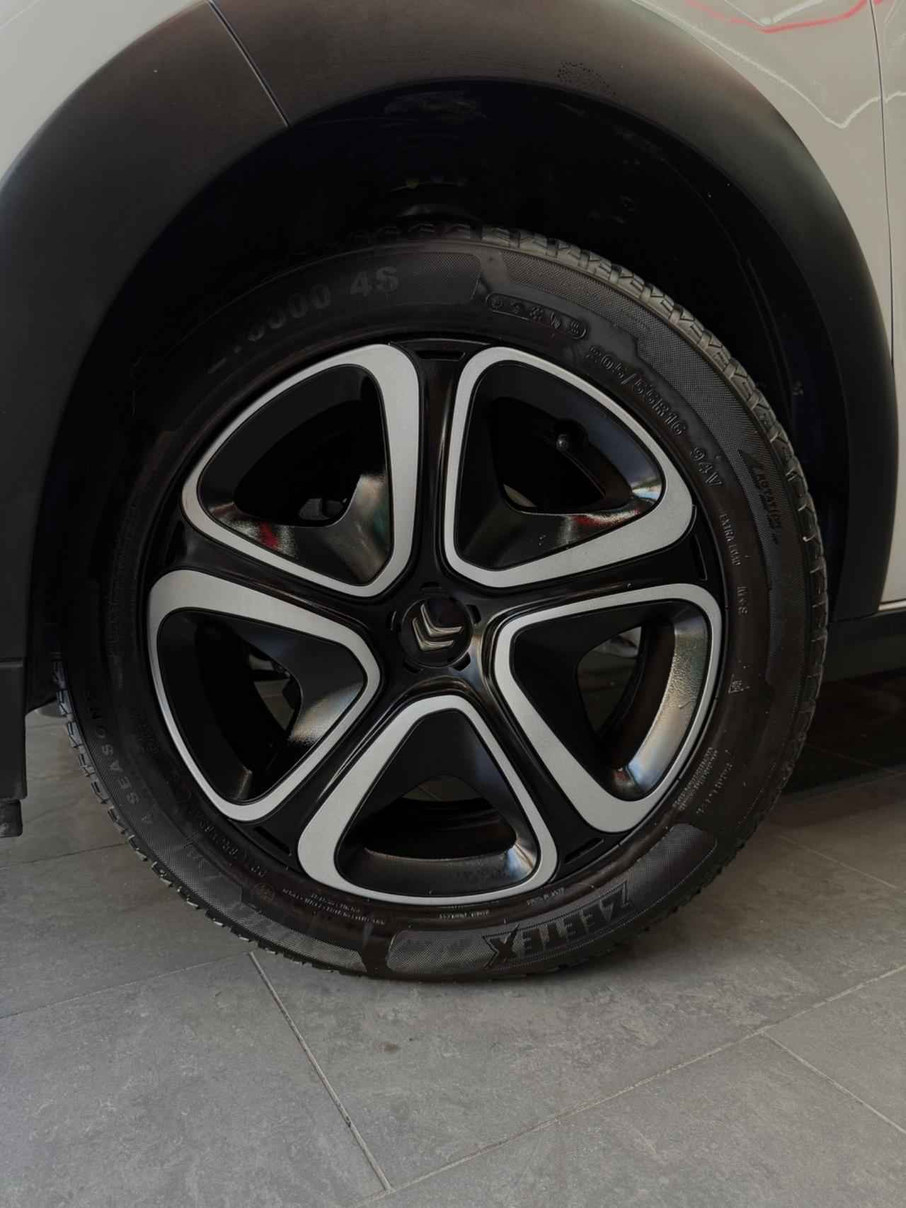 Citroen C3 1.5 BlueHDi 100 cv Shine Pack 2022