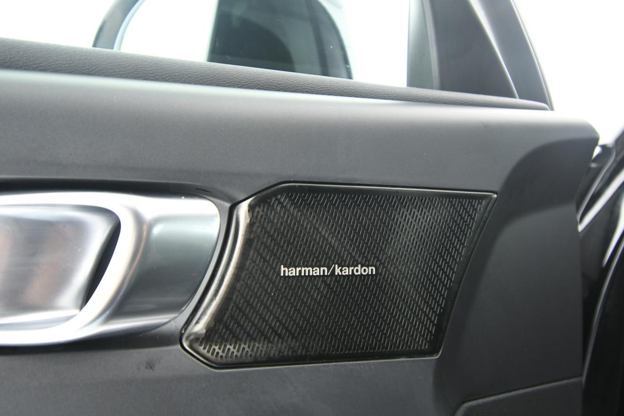VOLVO XC40 1.5 t5 phev R-design auto LED+CAMERA+APP CONNECT