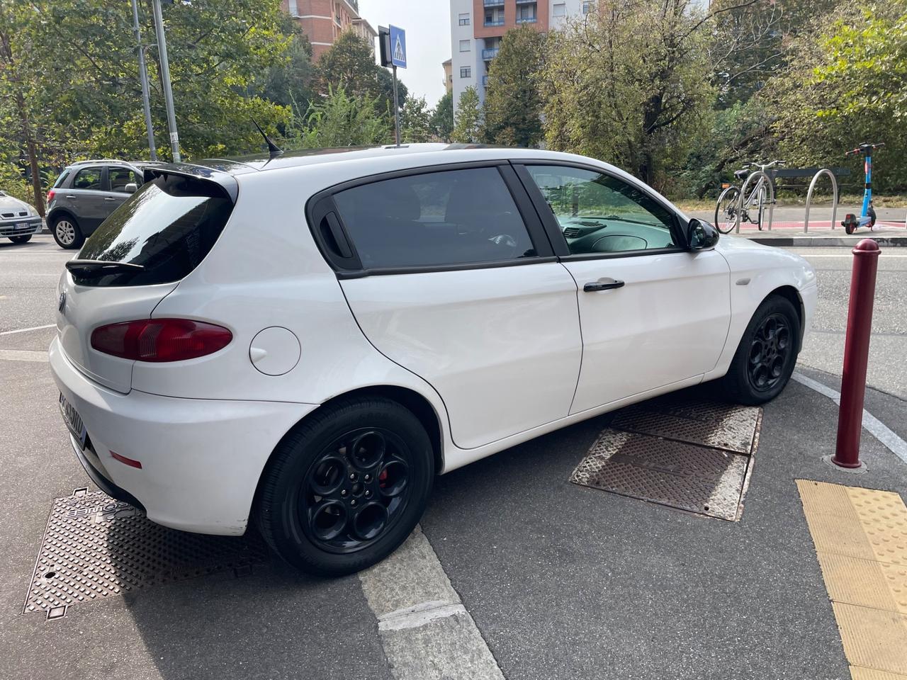 Alfa Romeo 147 1.9 JTD/TAGLIANDI/GARANZIA