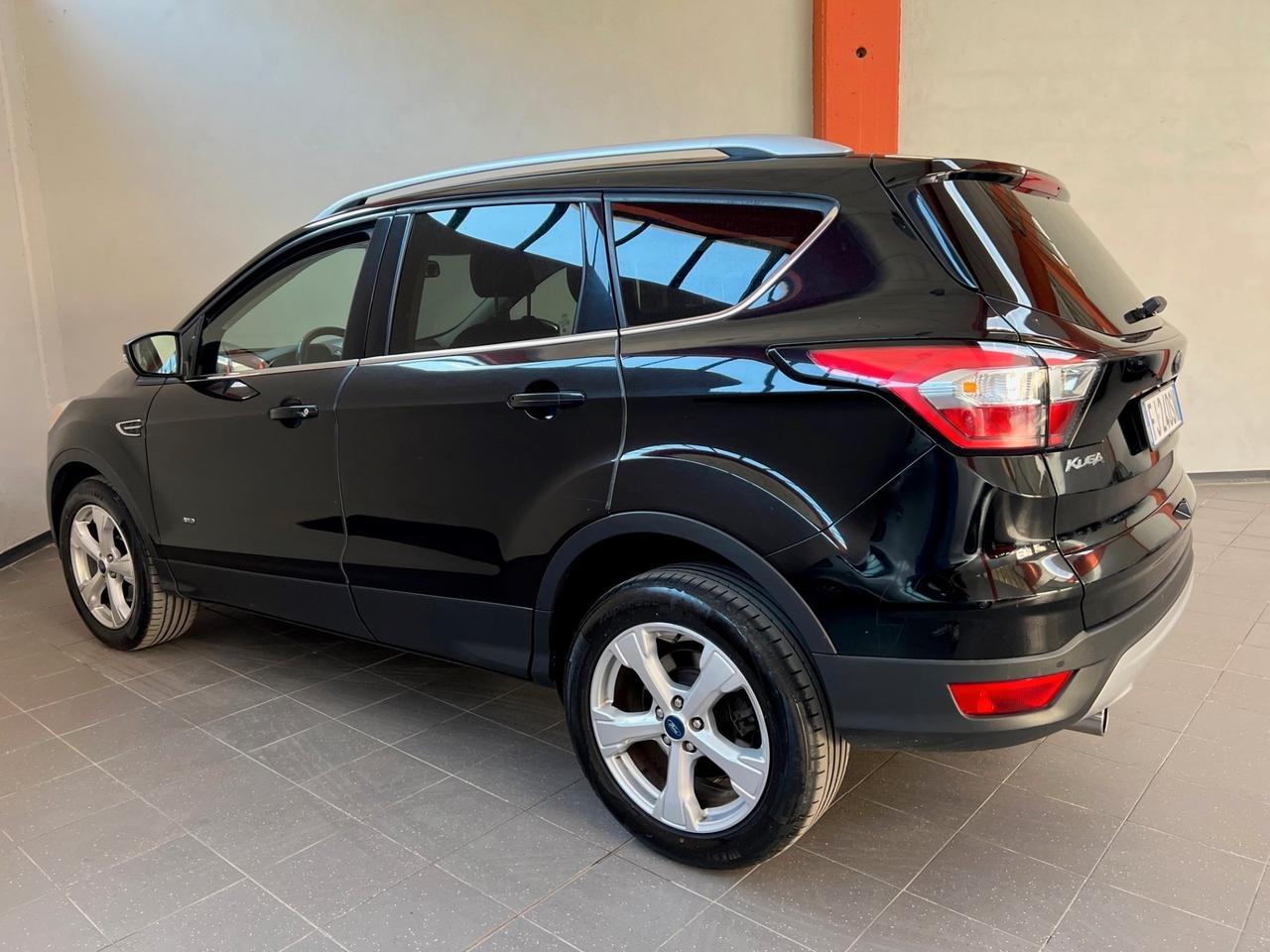 Ford Kuga 2.0 TDCI 150 CV S&S 4WD Titanium