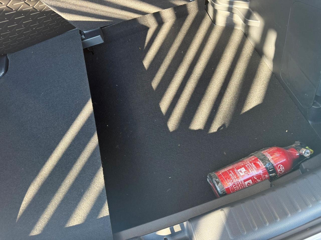 Toyota Yaris Cross 1.5 Hybrid 5p. E-CVT AWD-i Lounge