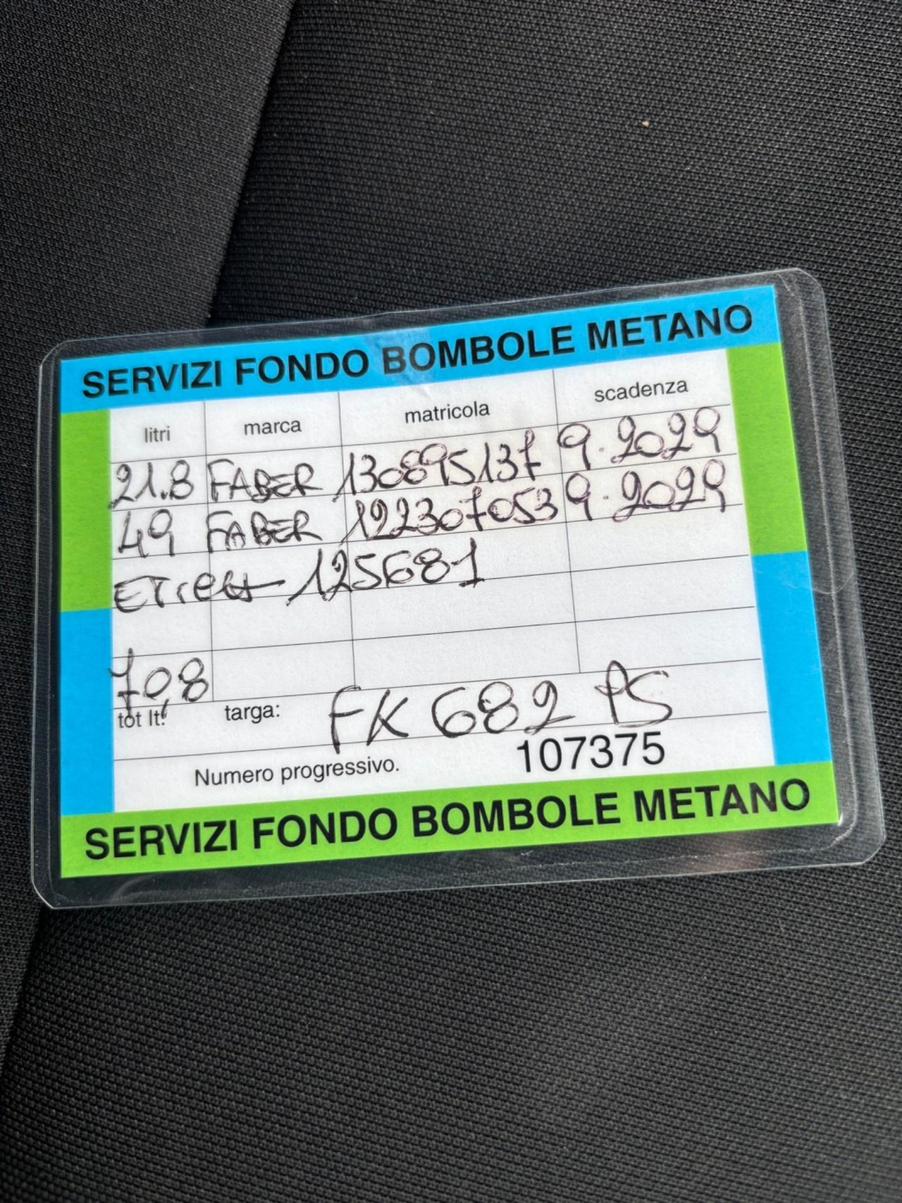 Lancia Ypsilon 0.9 TwinAir 85 CV 5 porte Metano Ecochic Platinum
