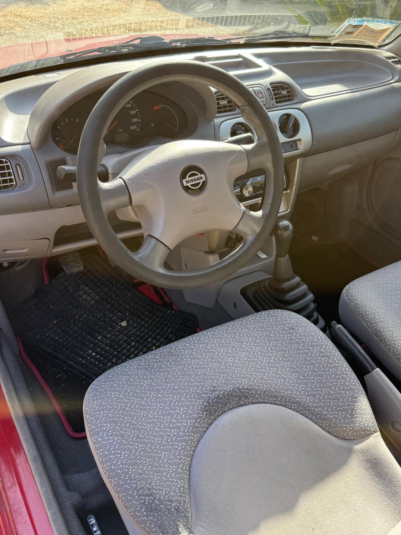 Nissan Micra 1.0 16V 3 porte Visia