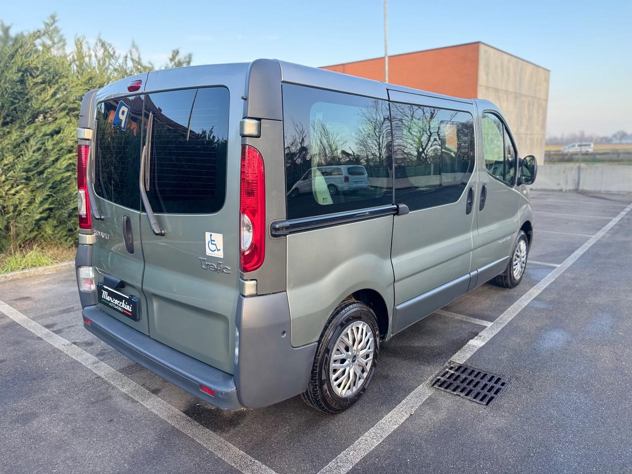 RENAULT RENAULT TRAFIC PEDANA TRASPORTO DISABILI 140.000 KM