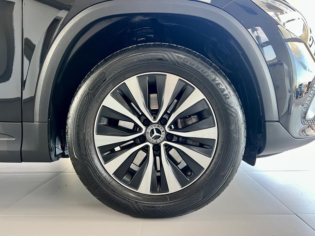 MERCEDES GLA 180d STYLE - 2021