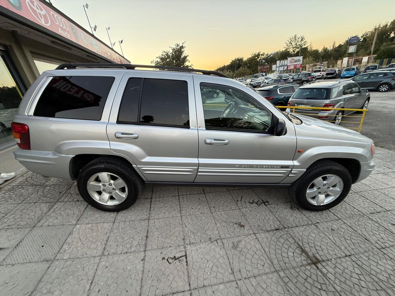 Jeep Grand Cherokee 2.7 diesel overland cat gancio traino omologato