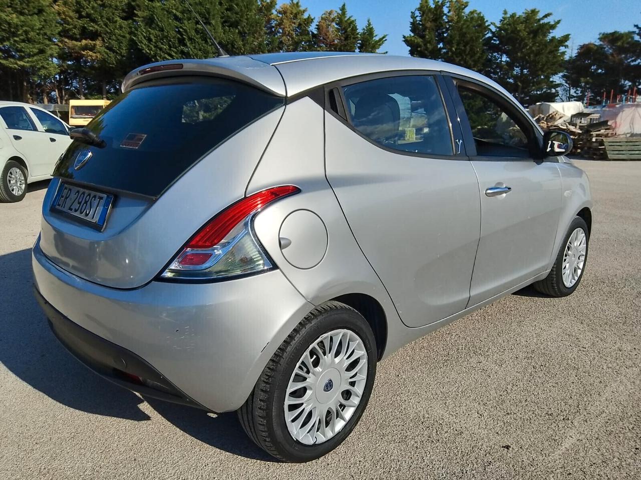 Lancia Ypsilon 1.2 GPL per commercianti