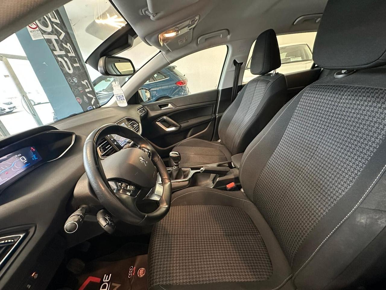 Peugeot 308 BlueHDi 130 S&S Active Business 2021