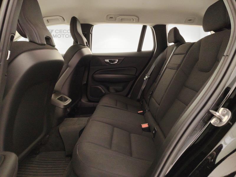 Volvo V60 2.0 B3 Momentum Business automatico