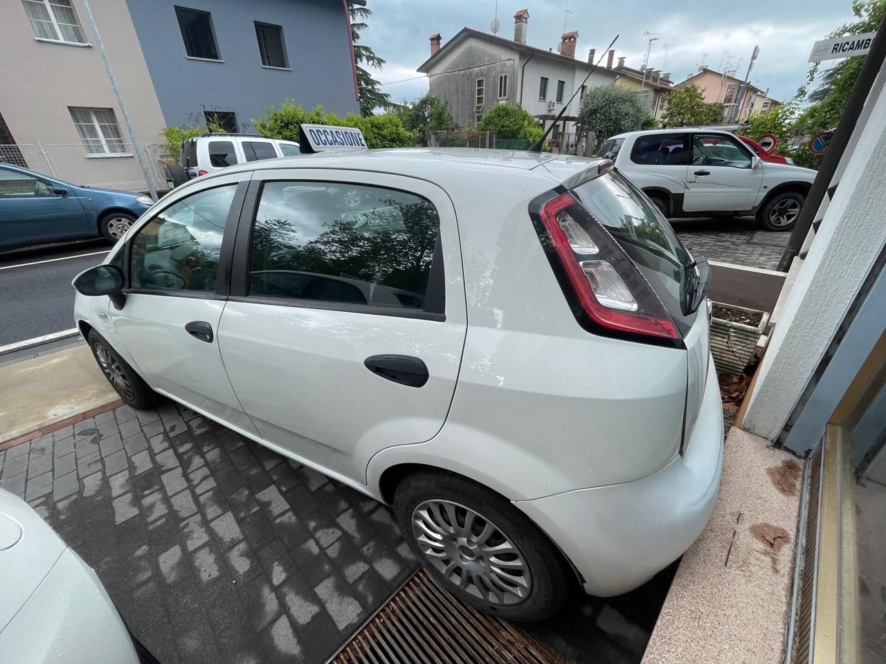 Fiat Punto 1.3 MJT II 75 CV 5 porte Street