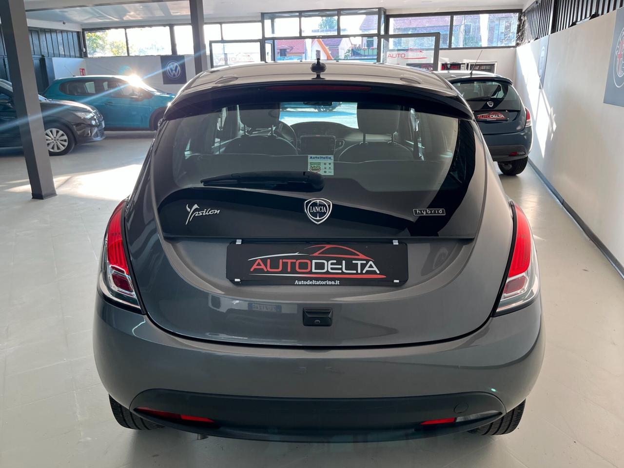 Lancia Ypsilon 1.0 FireFly 5 porte S&S Hybrid Alberta Ferretti