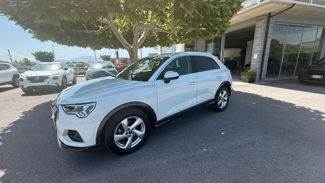 Audi Q3 35 TDI S tronic Business Advanced