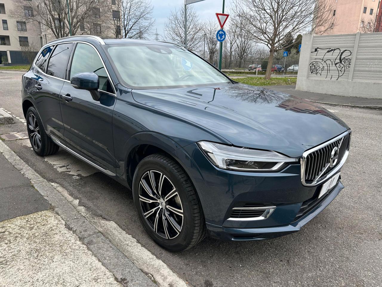 Volvo XC60 2.0 T8 Inscription awd 303cv - AUT/NAV/TETTO/CAMERA