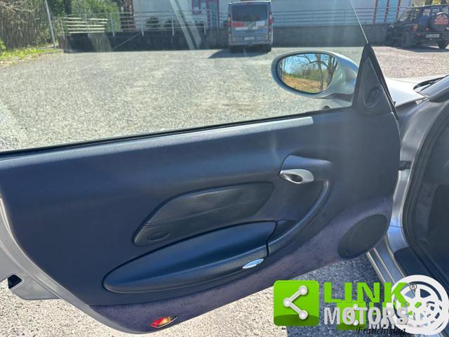 PORSCHE 996 Cabrio con Hard Top