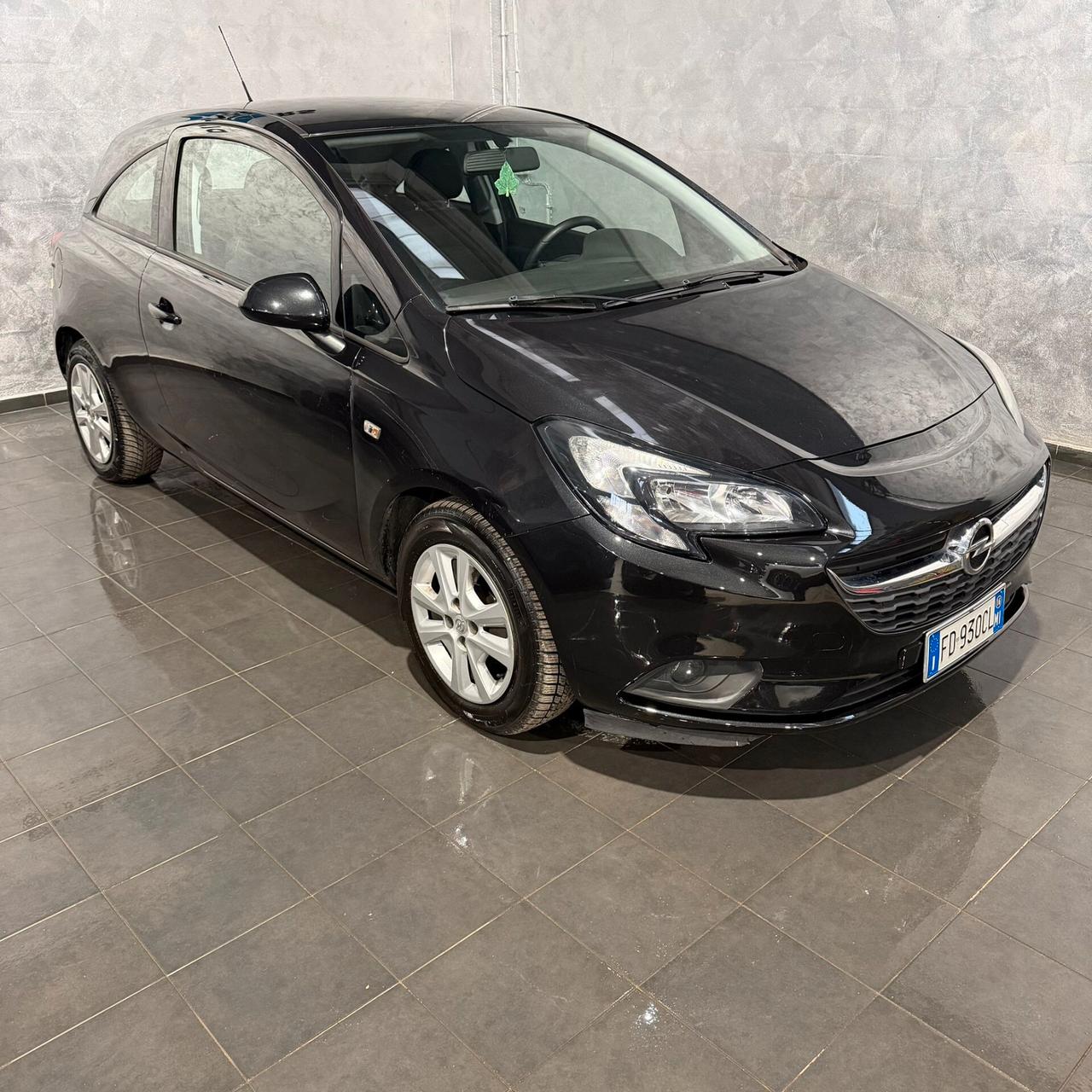 Opel Corsa 1.2 Coupé n-Joy