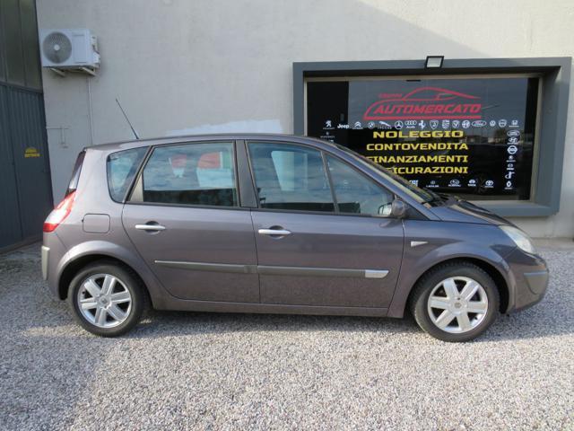 RENAULT Scenic 1.5 dCi/100CV Confort Dynamique