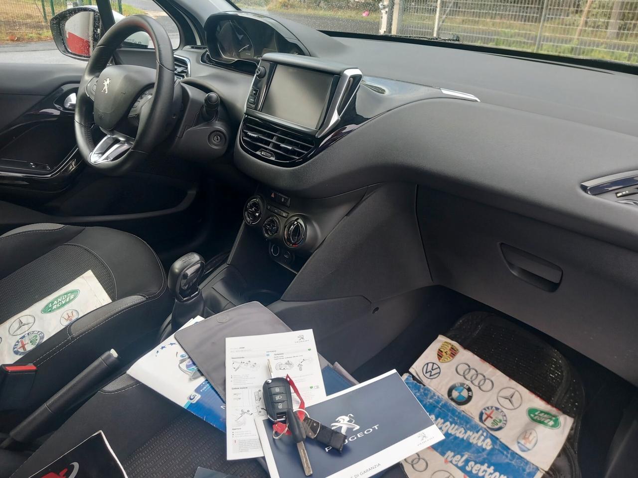 Peugeot 208 PureTech 82 5 porte Active km 96000 garanzia