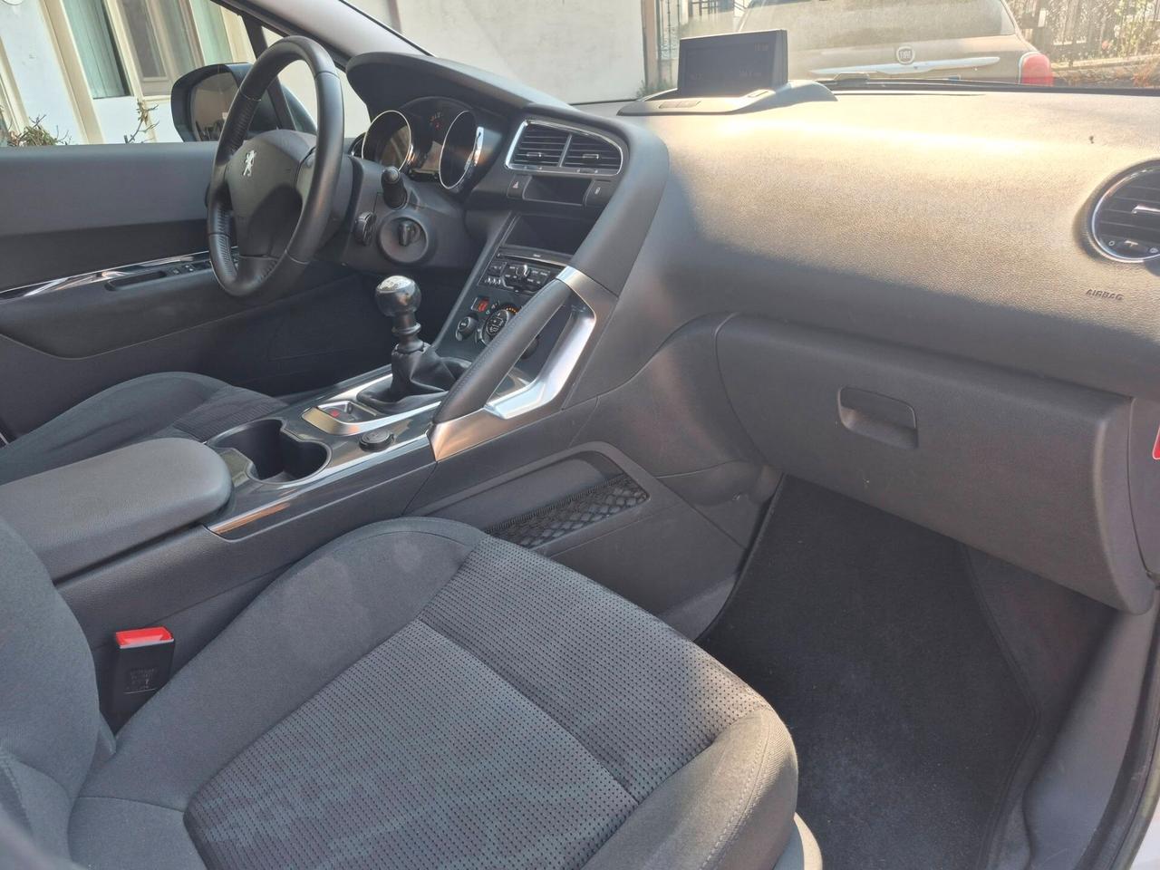 Peugeot 3008 1.6 HDi 112CV Business