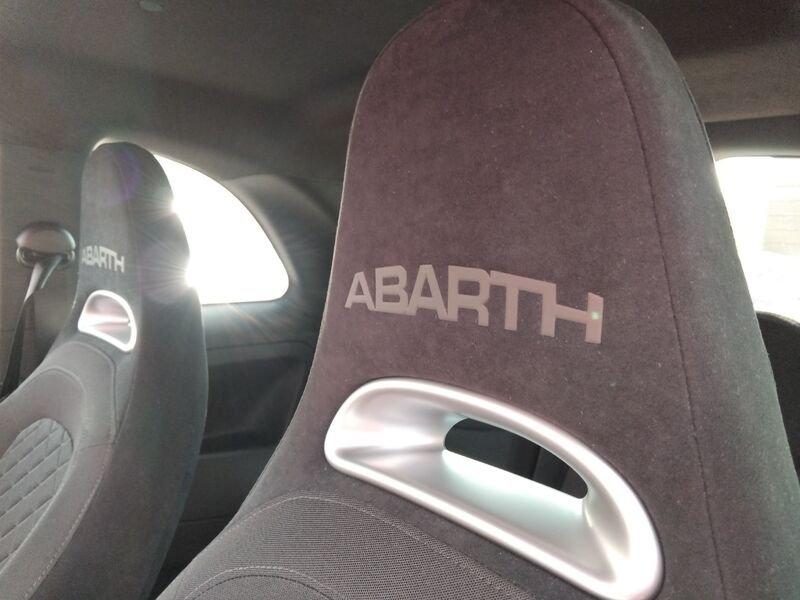 Abarth 695 500 MY22 595 & My23 1.4 Turbo T-Jet 180cv M.T.A.