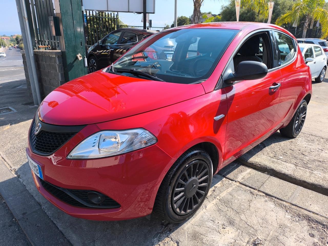 Lancia Ypsilon 1.2 69 CV 5 porte GPL Ecochic Gold