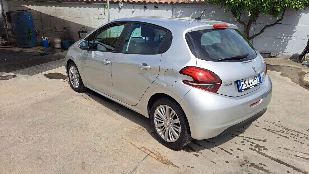 Peugeot 208 1.6 BlueHDi 75 Allure N1 4 Posti Autocarro