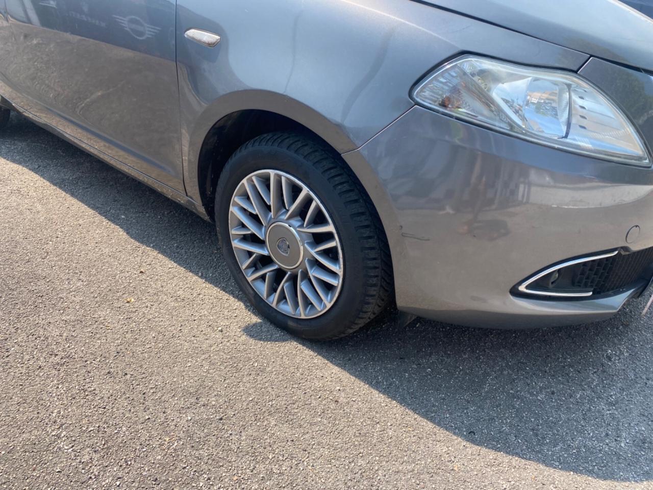 Lancia Ypsilon Oro