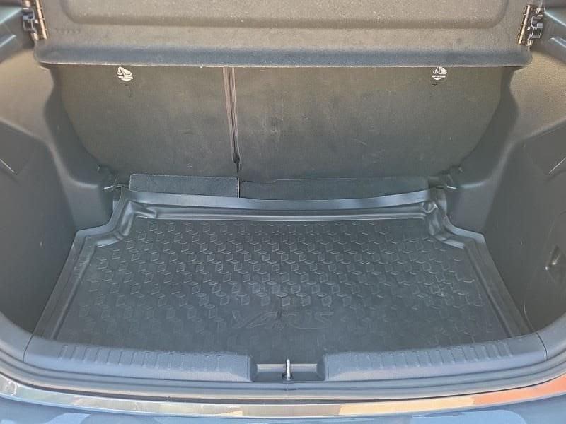 Toyota Yaris 4ª serie 1.0 5 porte Business
