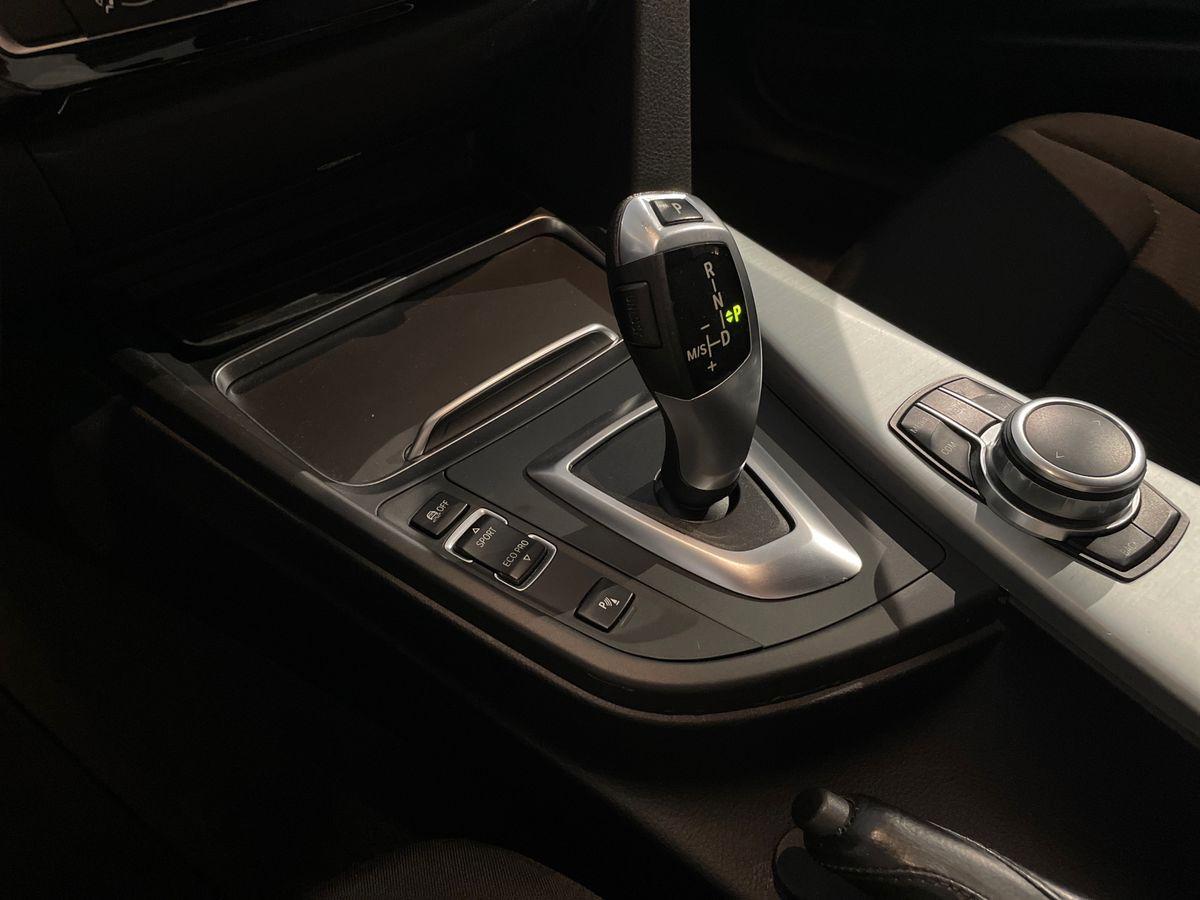 BMW Serie 3 F31 2015 Touring - Serie 3 F31 2015 Touring - 318d Touring Business Advantage