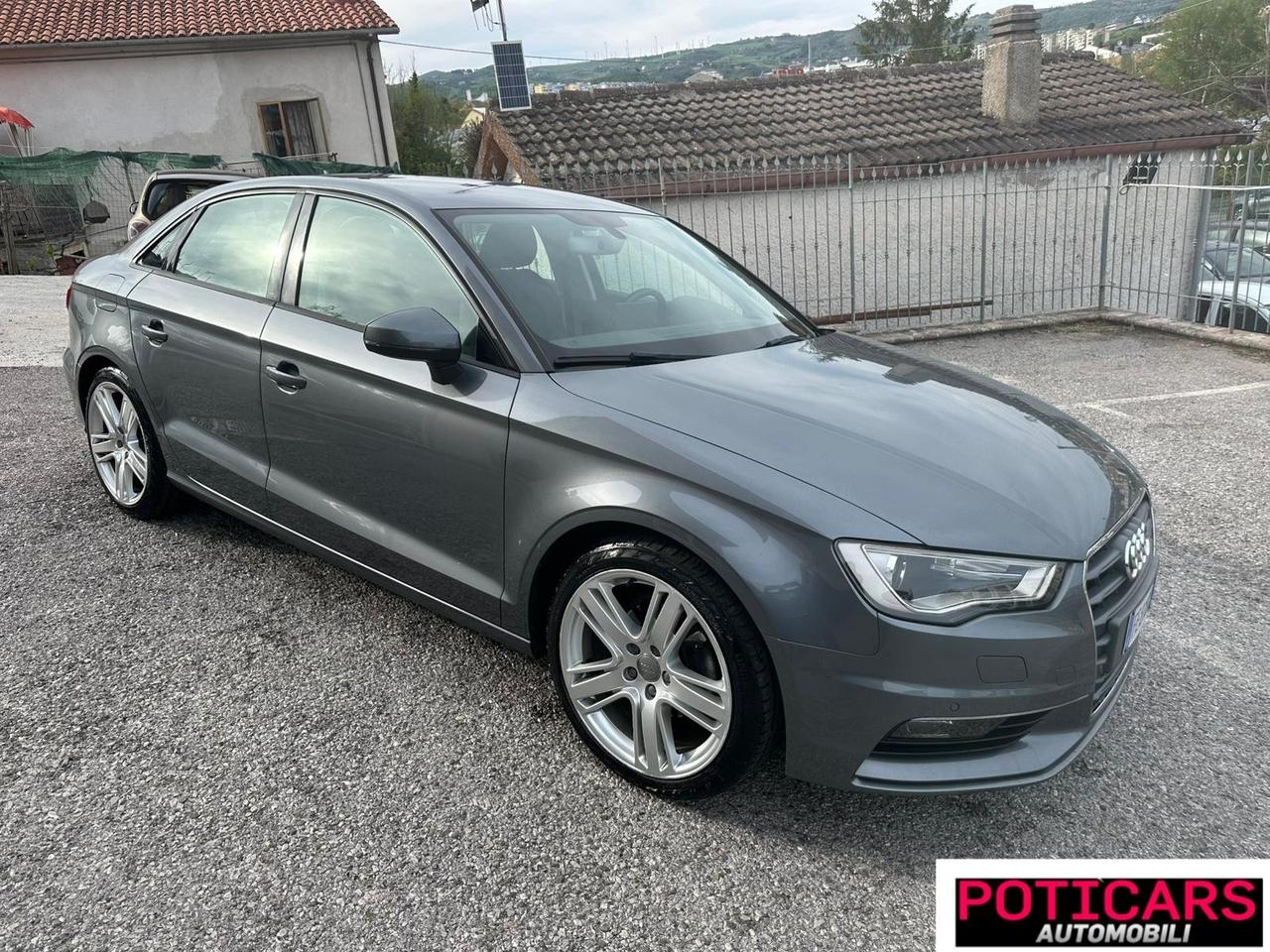 Audi A3 Sedan 1.6 TDI clean diesel S tronic Attraction