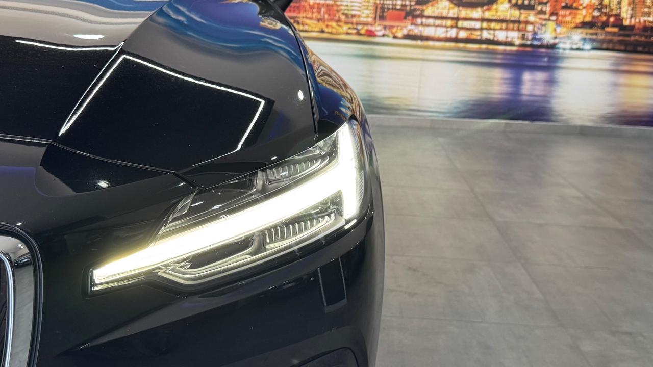 Volvo V60 D3 Geartronic Momentum Plus-2020