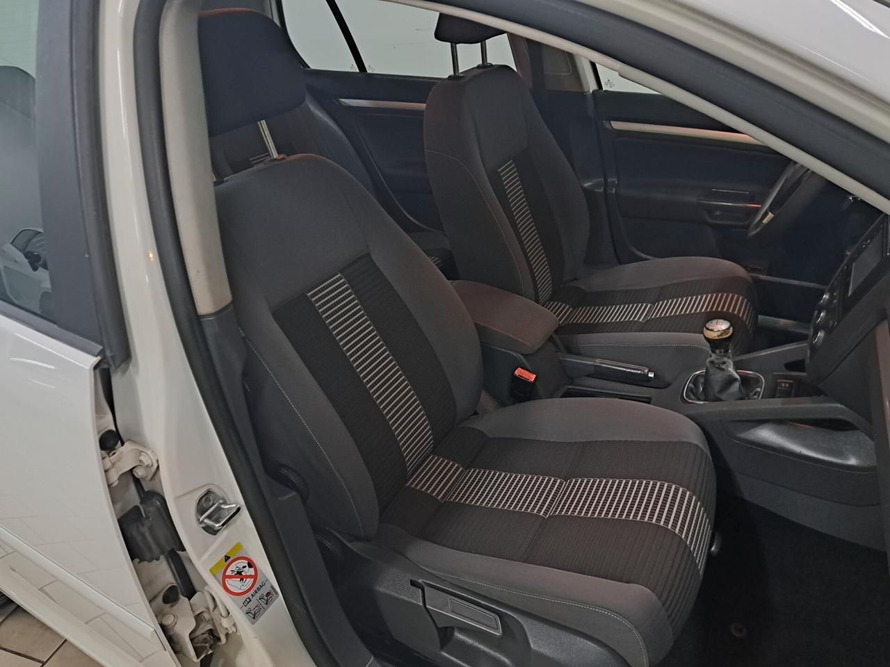 Volkswagen Golf 1.6 gpl unico prop 2008