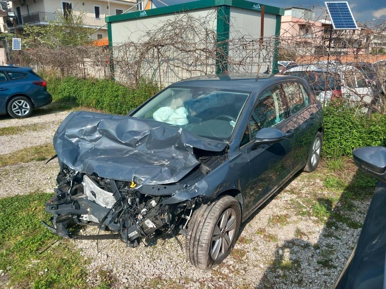 Volkswagen Golf 2.0 TDI 115 CV SCR Life SINISTRATA