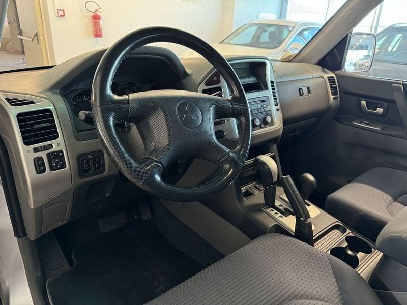 Mitsubishi Pajero Pajero 3.2 DI-D 16V 3p. Intense