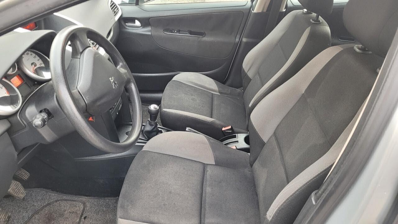 Peugeot 207 1.4 8V 75CV SW ONE Line